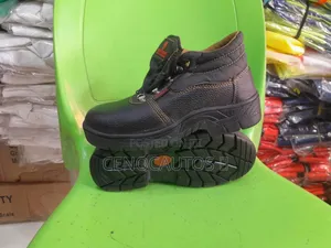 Quality Safety Boot With Strong Sole