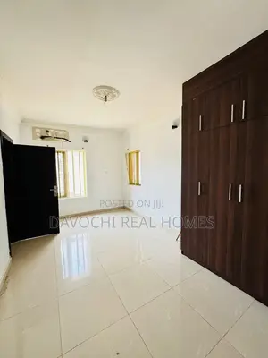 Furnished 3bdrm Apartment in Lekki Phase 1 for rent