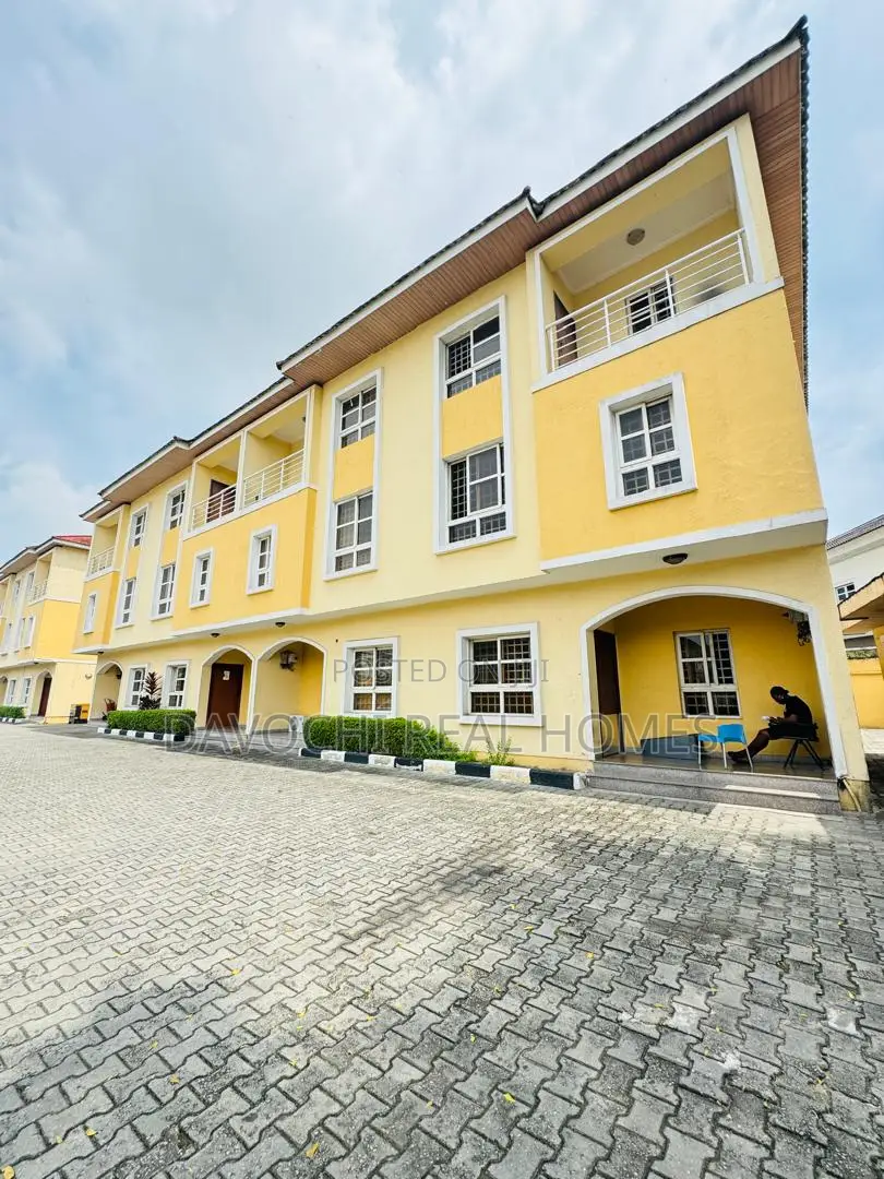Furnished 5bdrm Duplex in Lekki Phase 1 for rent