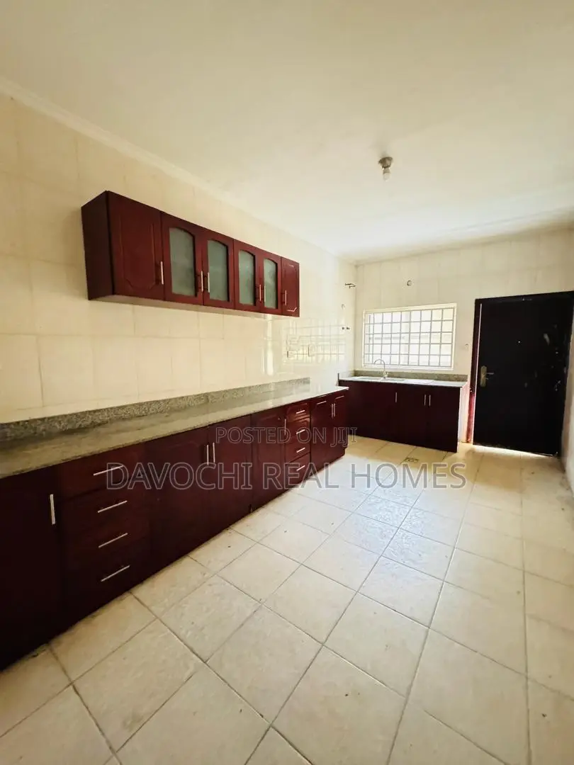 Furnished 5bdrm Duplex in Lekki Phase 1 for rent