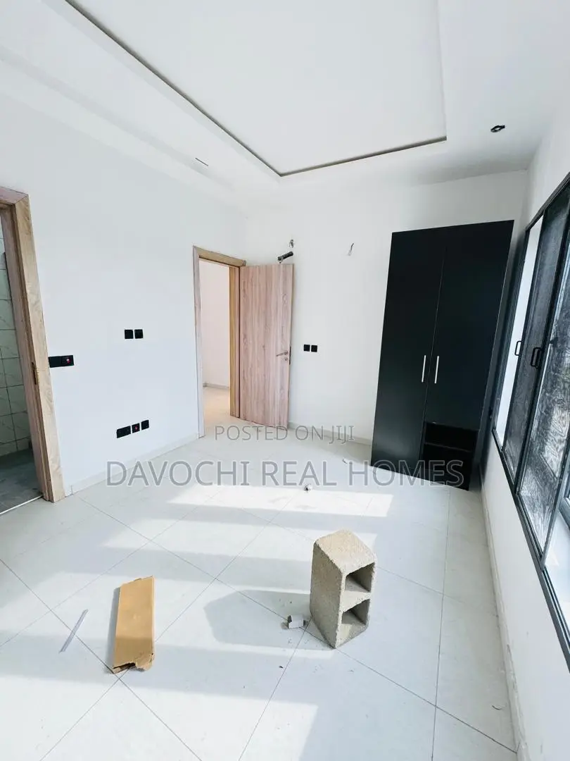 Furnished 5bdrm Duplex in Lekki Phase 1 for rent