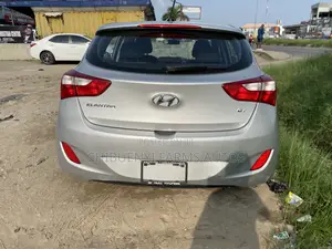 Hyundai Elantra 2017 Silver