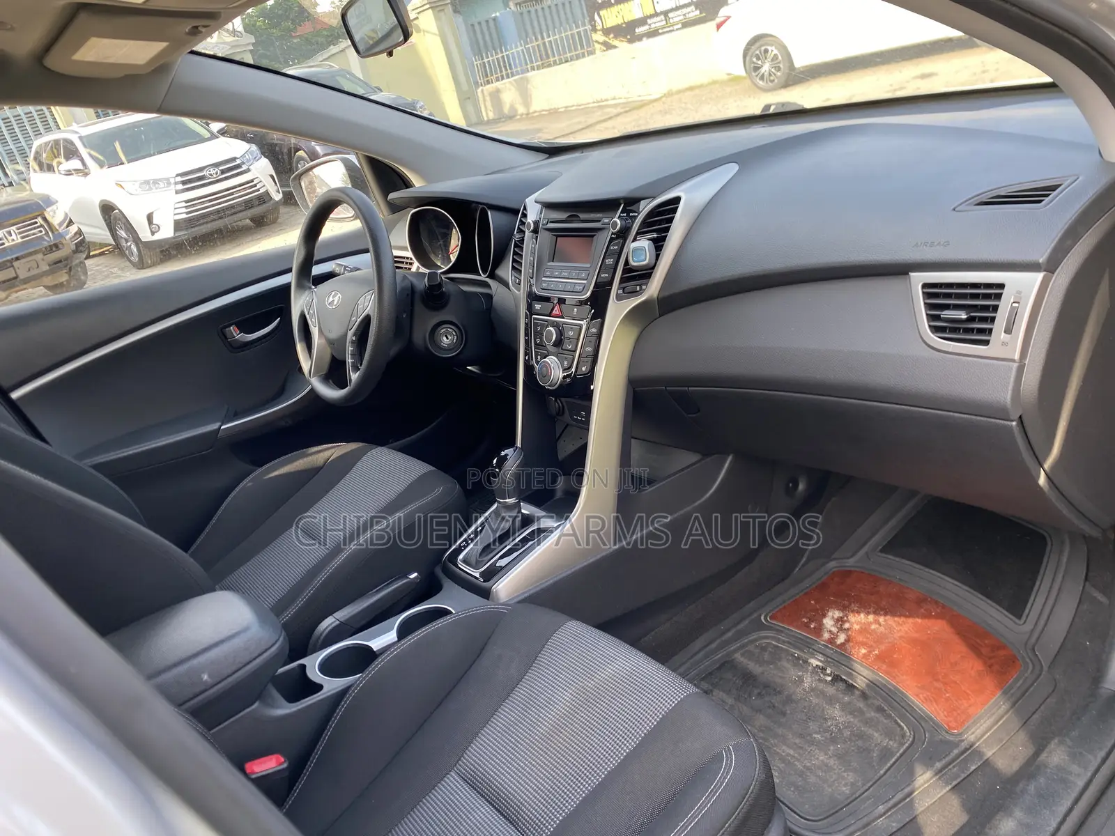 Hyundai Elantra 2017 Silver