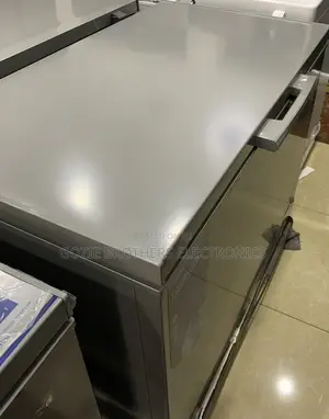 Midea Chest Freezer (250 Liters)