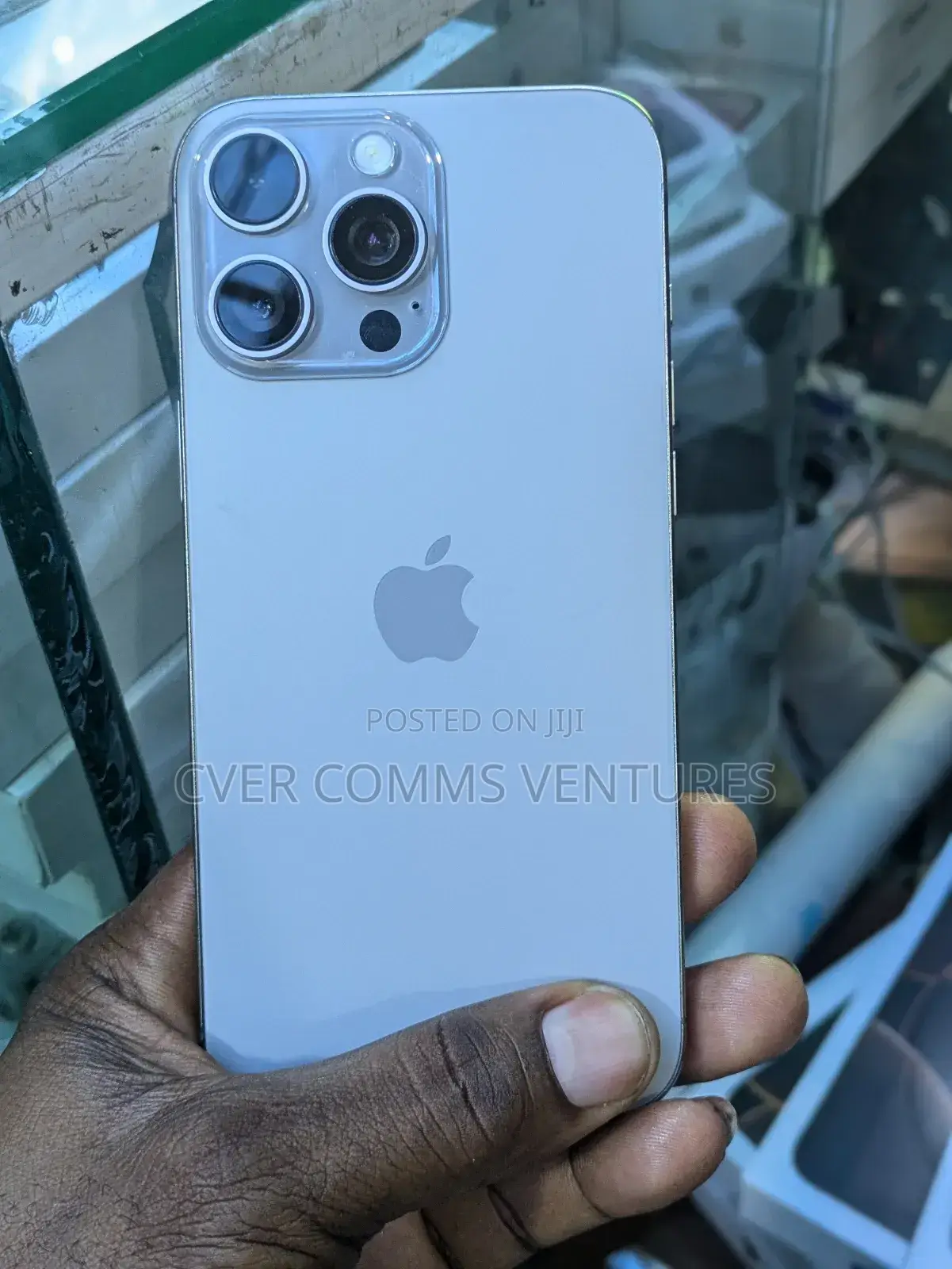 New Apple iPhone 16 Pro Max 1 TB Gray