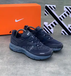 Nike Running Zoom Structure Sneakers