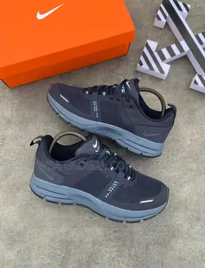 Nike Running Zoom Structure Sneakers
