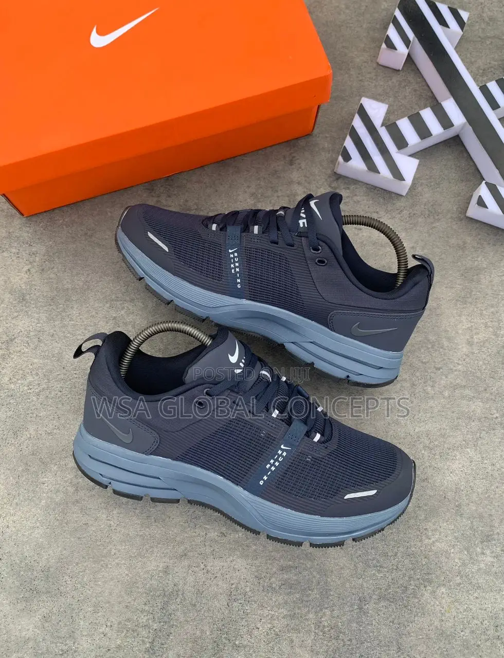 Nike Running Zoom Structure Sneakers