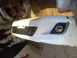 Complete Front Bumper Toyota Hilux 2014 Available Dm