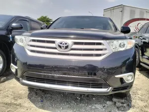 Toyota Highlander Limited 3.5l 4WD 2013 Black