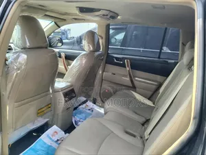 Toyota Highlander Limited 3.5l 4WD 2013 Black