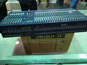 Sound Craft Professional 32 Channels Mixer Console Lx-9