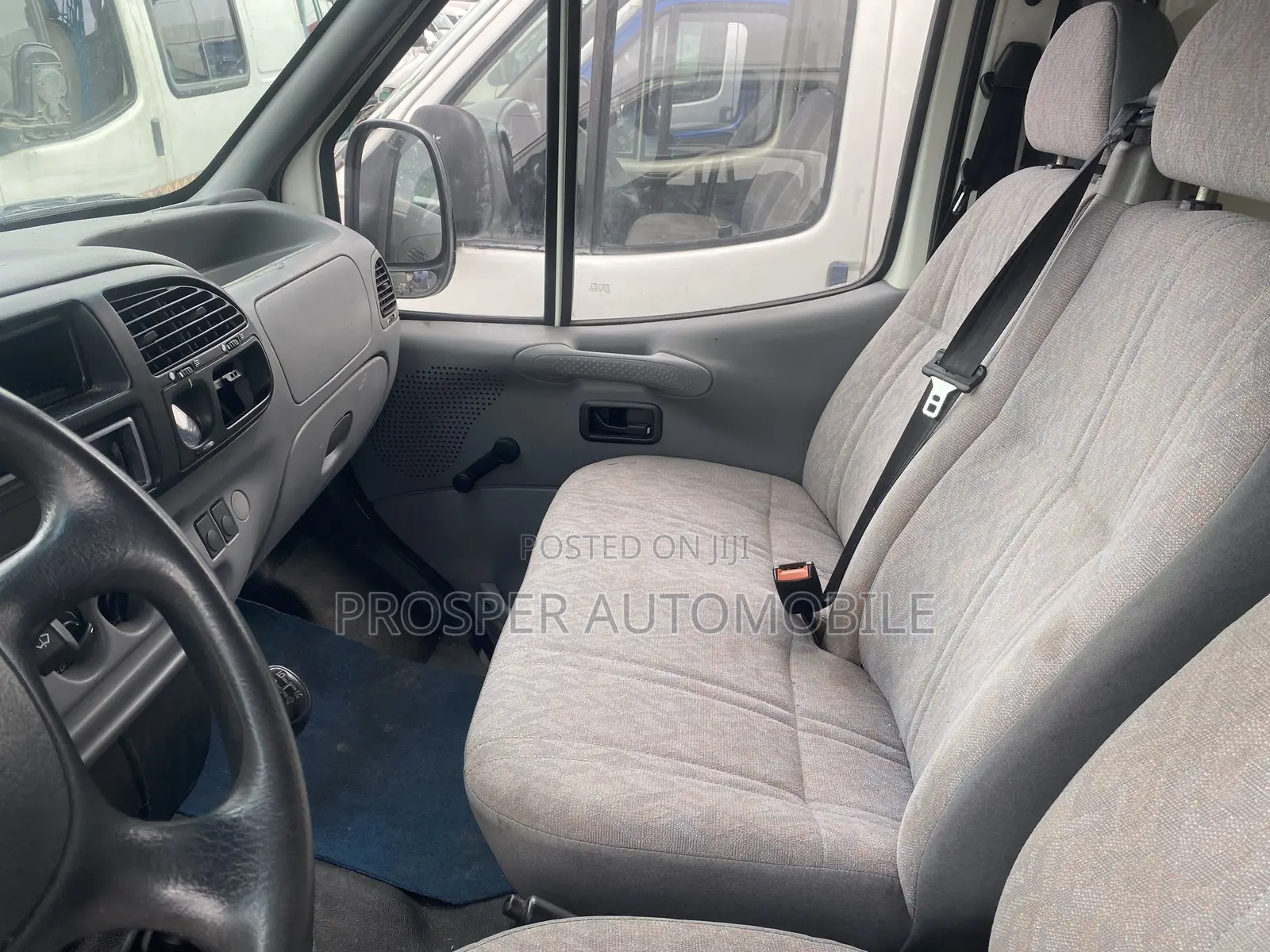 Ford Transit 2002 White