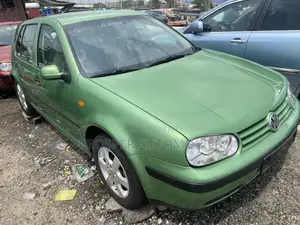 Volkswagen Golf 2004 Green