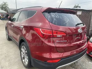Hyundai Santa Fe 2014 Red