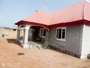 4bdrm Bungalow in Water View Estate for sale