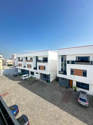 4bdrm Duplex in Lekki for sale