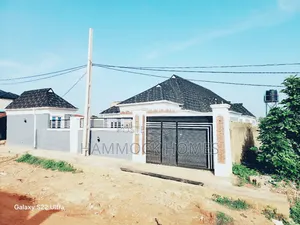 4bdrm Bungalow in Aiyegoro Estate., Akobo for sale