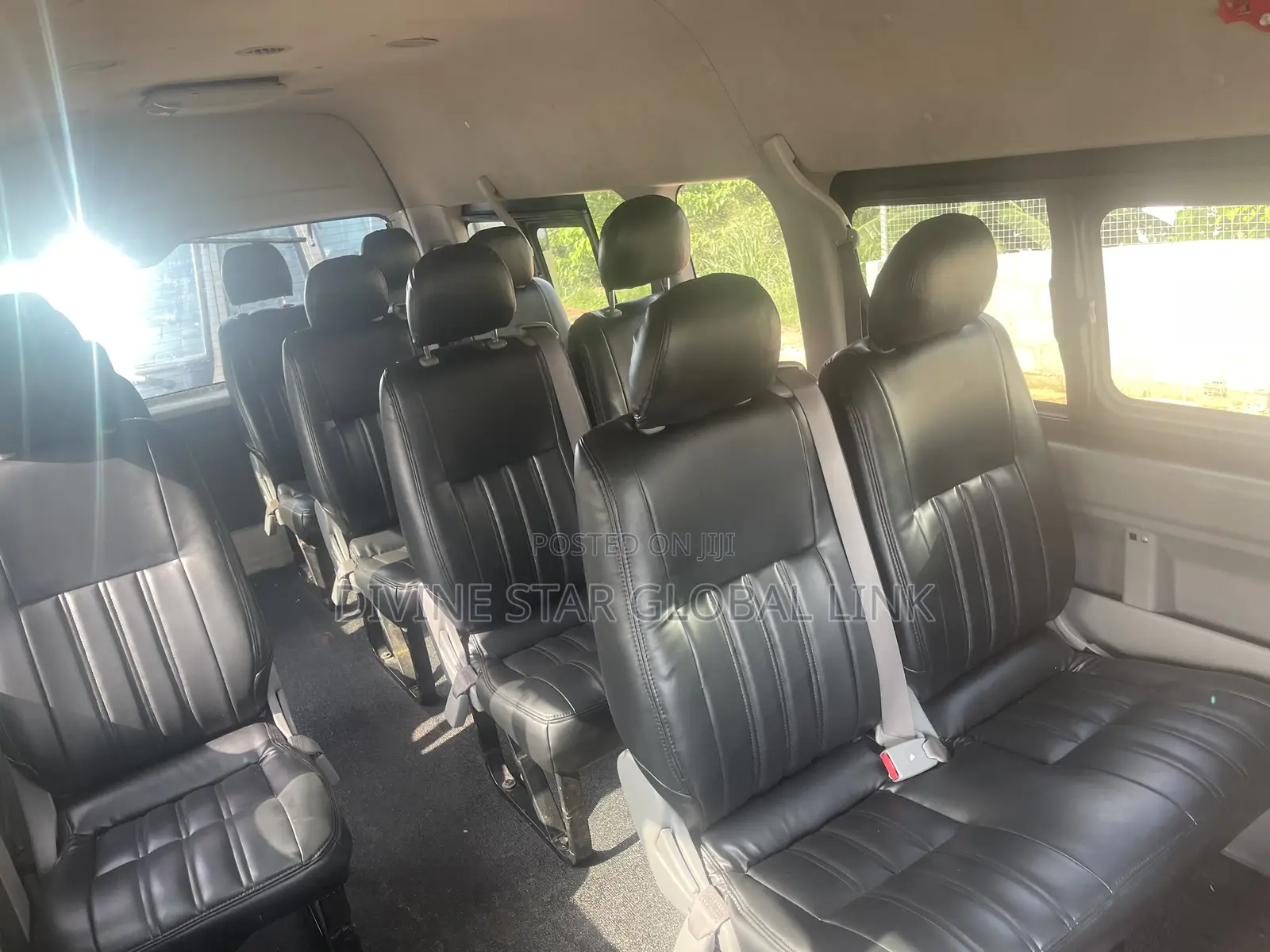 Toyota HiAce 2018 White