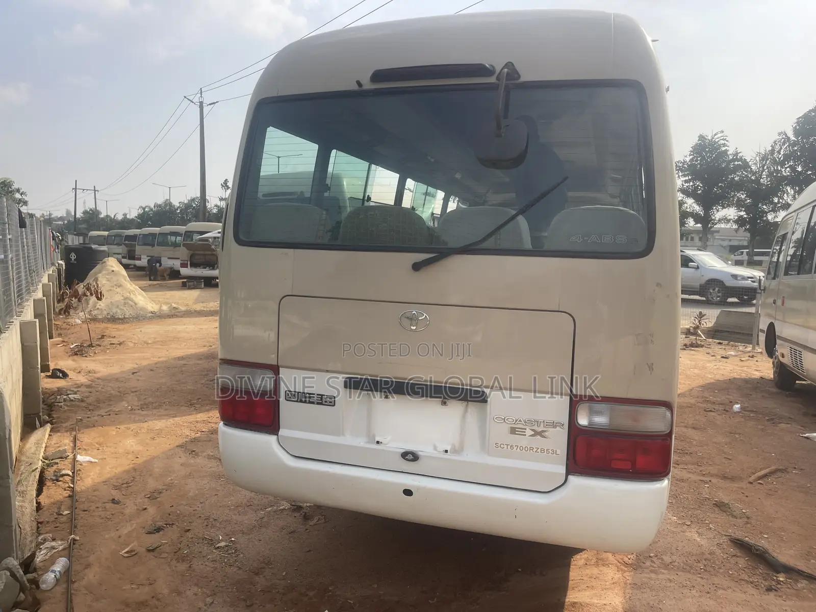 Toyota Coaster 2012 Gold
