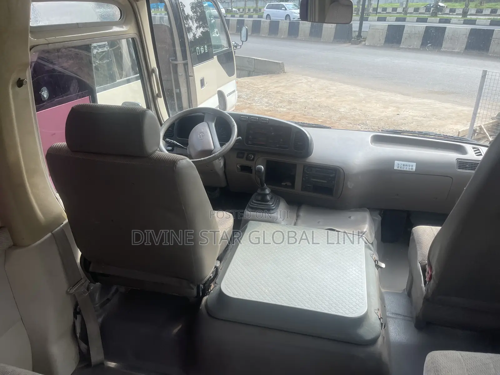 Toyota Coaster 2012 Gold