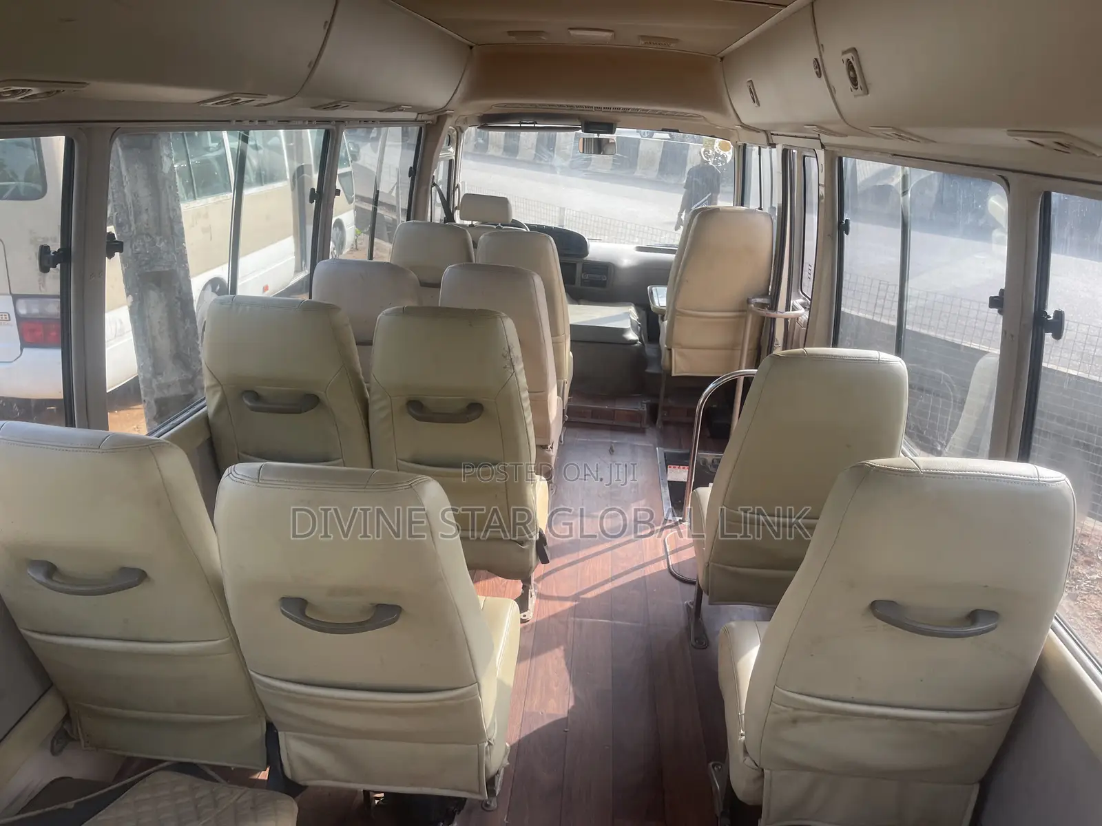 Toyota Coaster 2011 Gold