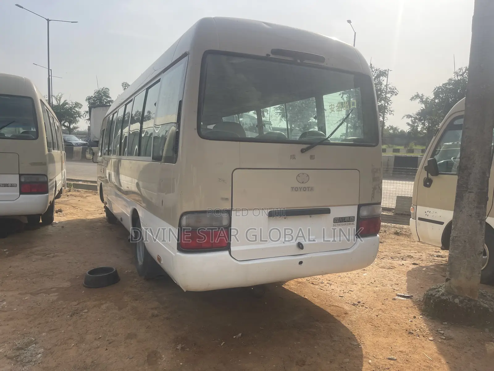 Toyota Coaster 2011 Gold