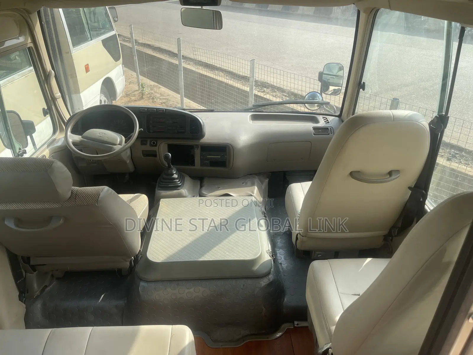 Toyota Coaster 2011 Gold