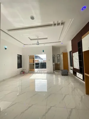5bdrm Duplex in Ajah for sale