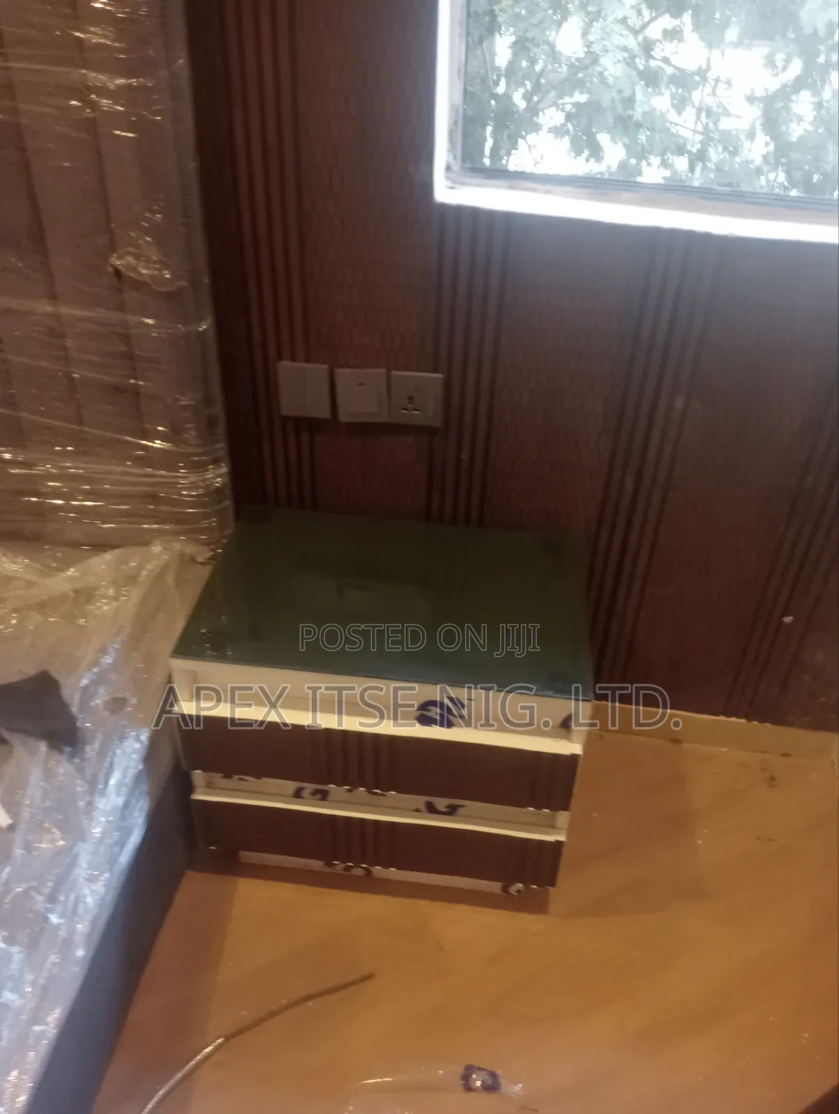 Glass Top Dressing Table Bed Side Table