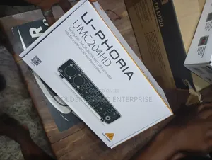 Photo - Behringer U-Phoria Umc204 HD