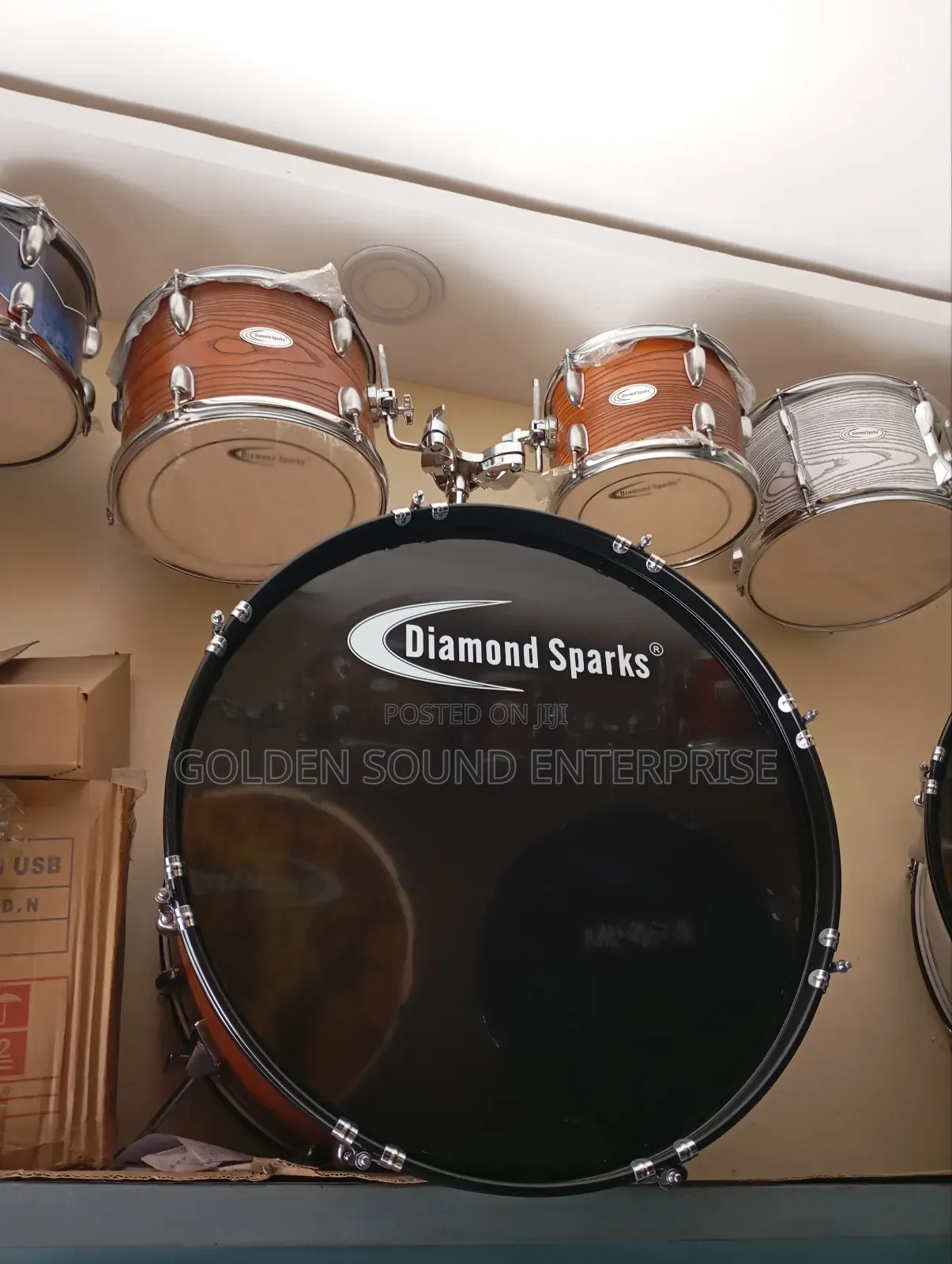 Diamond Sparks Drum Set