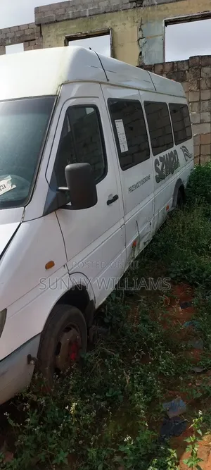 Mercedes-Benz Sprinter 2002 White