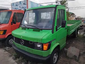Mercedes Truck 410d 4tyres