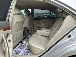 Toyota Camry 2010 Silver