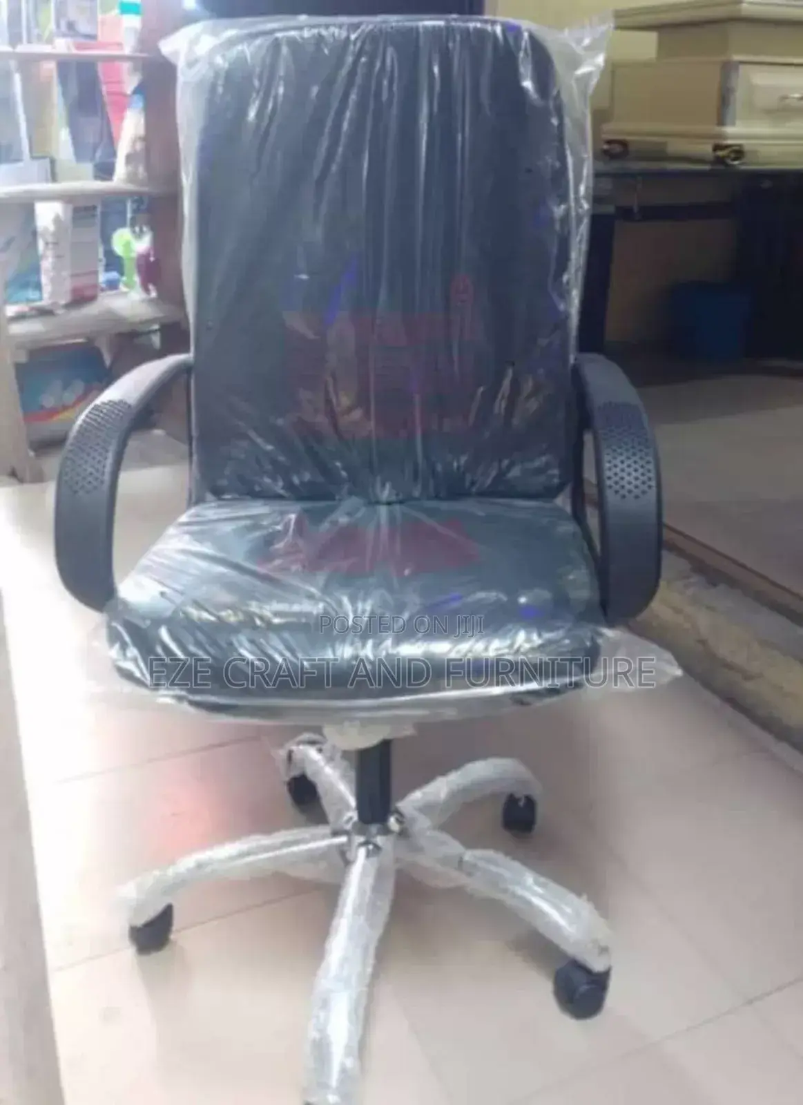 Executive Modern Swivel Office Chair
