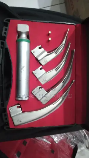 Fiber Optic Lyrangoscope Set With 4 Blade