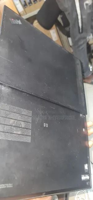 Laptop Lenovo Thinkpad T14s Gen 2 16GB Intel Core I7 SSD 256GB