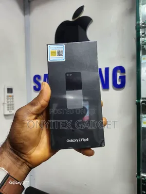 New Samsung Galaxy Z Flip 5 256 GB Blue
