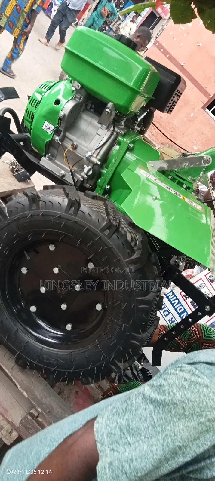Petroleum Handle Power Tiller Machine