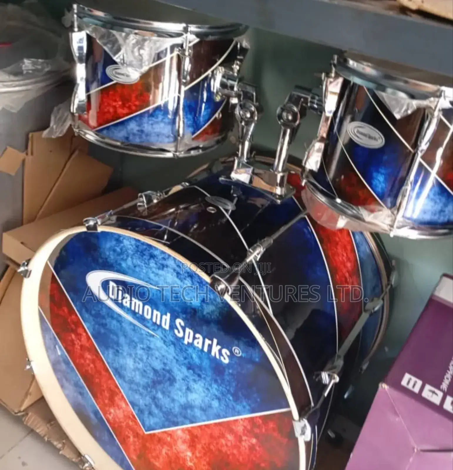 Diamond Sparks Drum Set