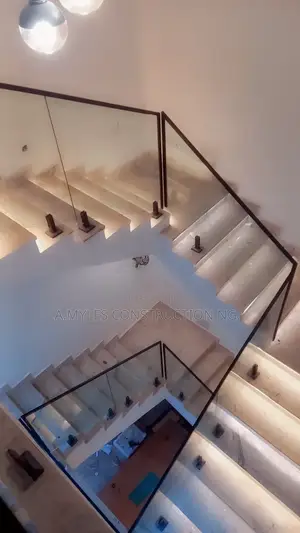 Round Glass Railings