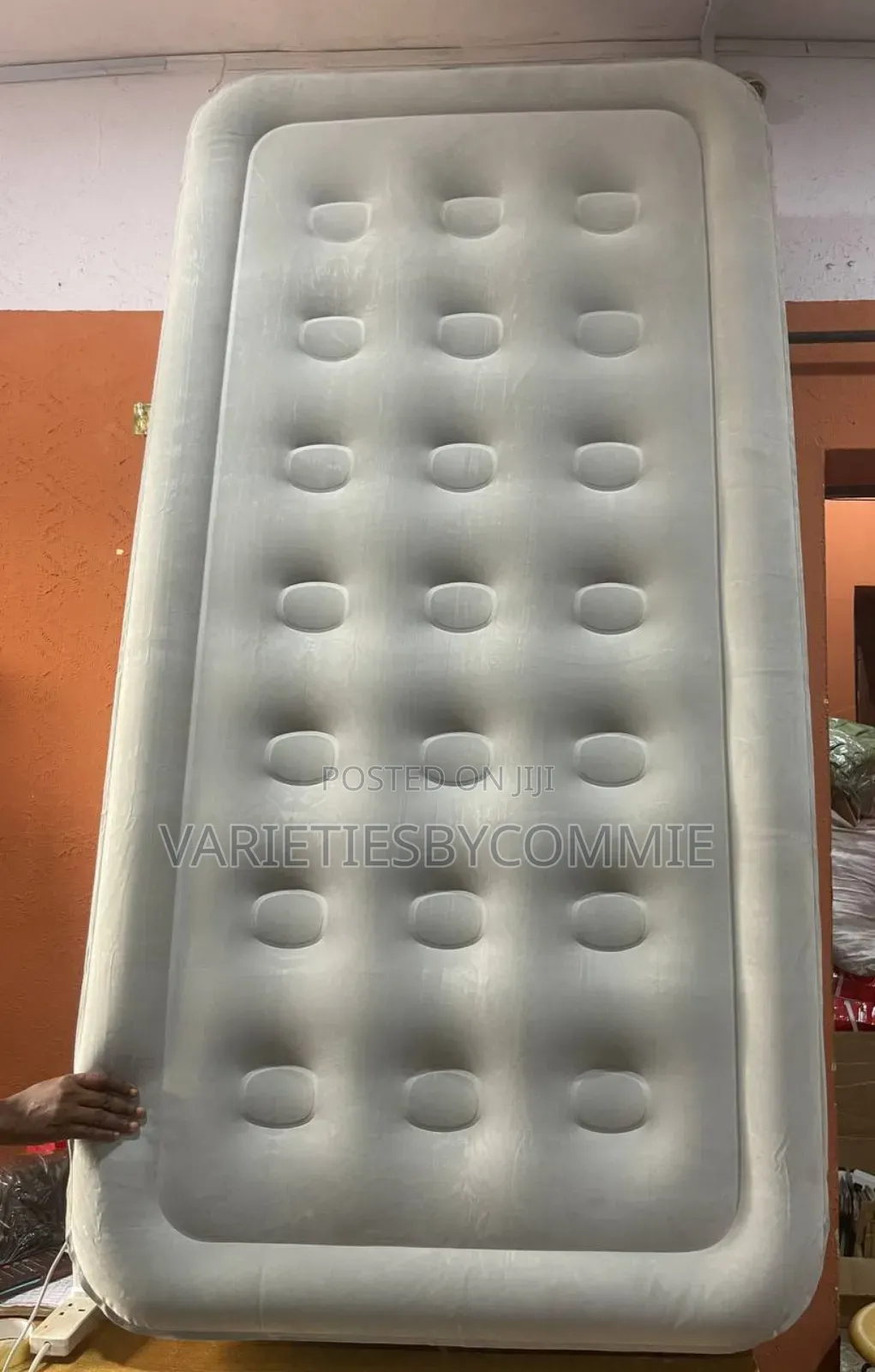 Automatic Self Inflatable Bed/Mattress With Pillow