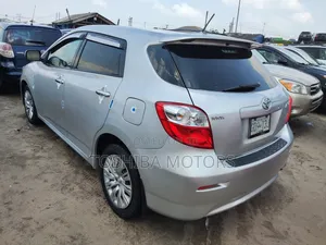 Toyota Matrix 2010 Silver