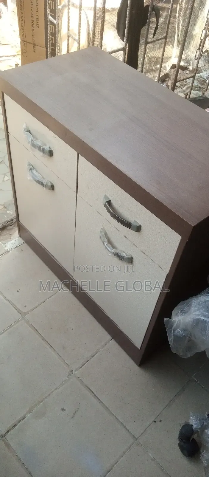Executive Side Drawer