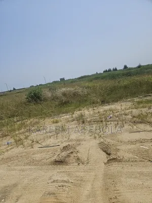 Land on Lekki Epe Expressway Before Chevron Estate