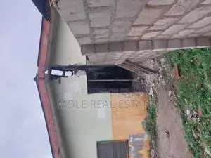 3 Bed Set Back Governors Rd M Than Half Plot With Mini Flats