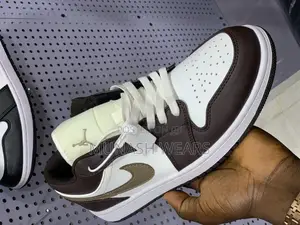 Original Nike SB Dunk Low Pro