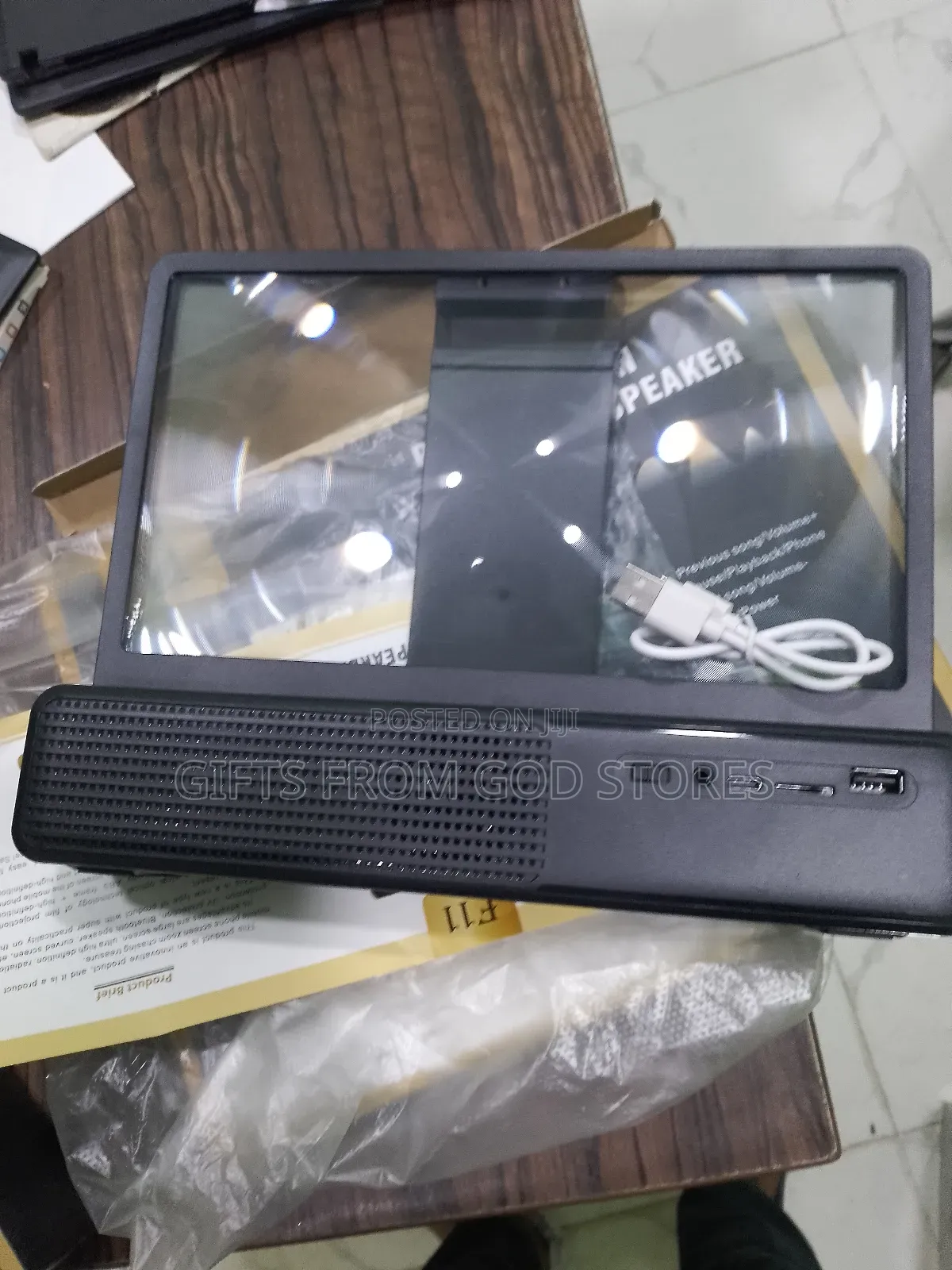 Phone Video Magnifier With Bluetooth Speaker