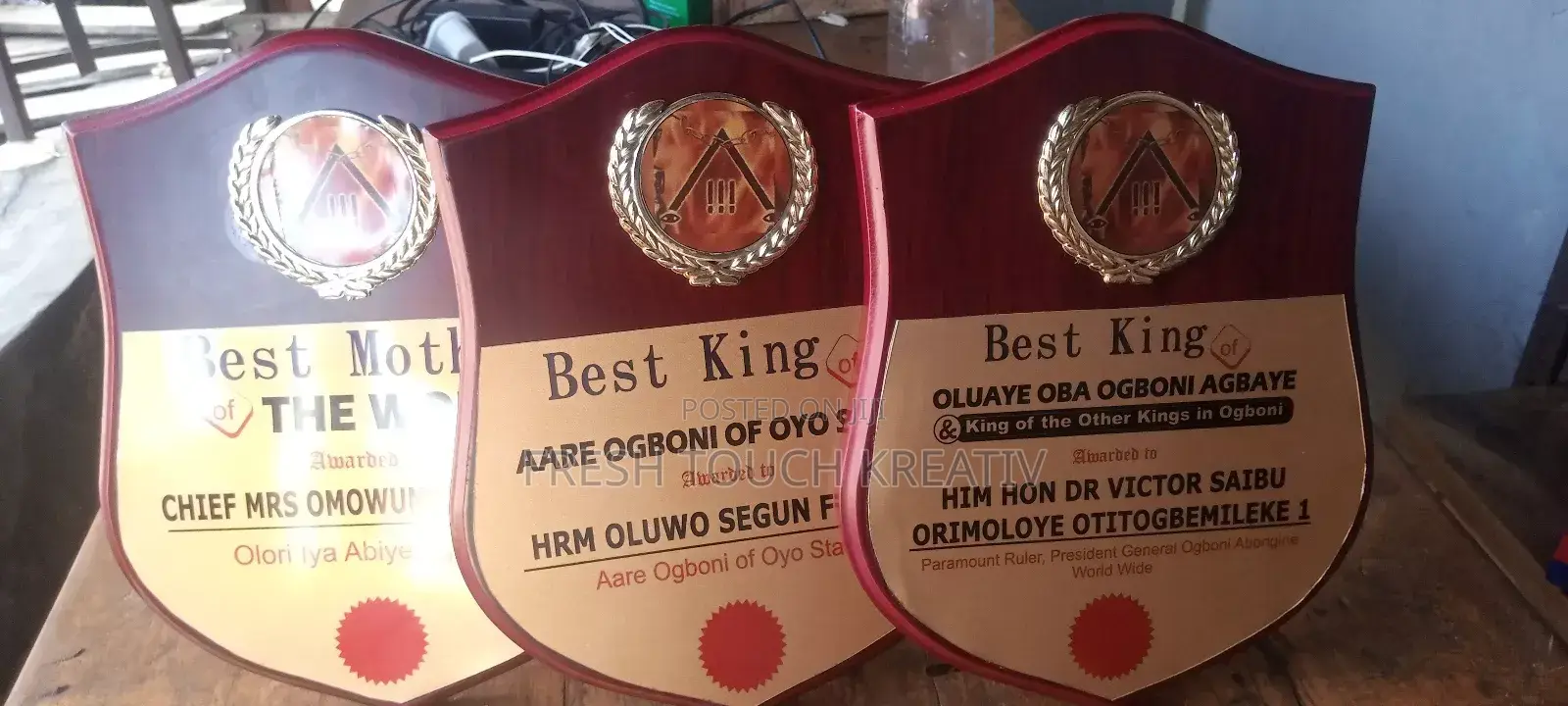 Award Plaque, Trophy and Certificate Award